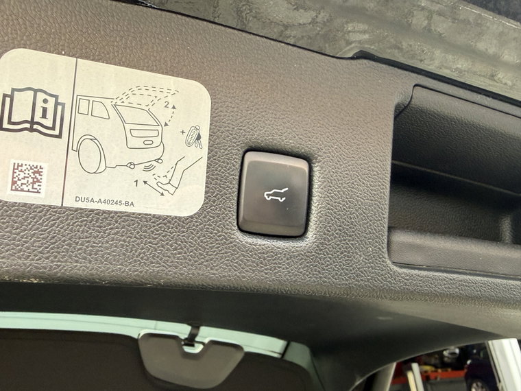 Vehicle Image 40