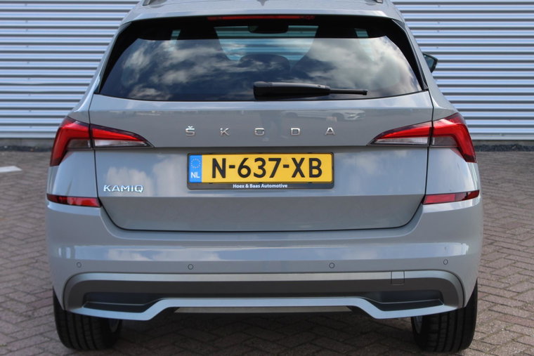 Vehicle Image 30