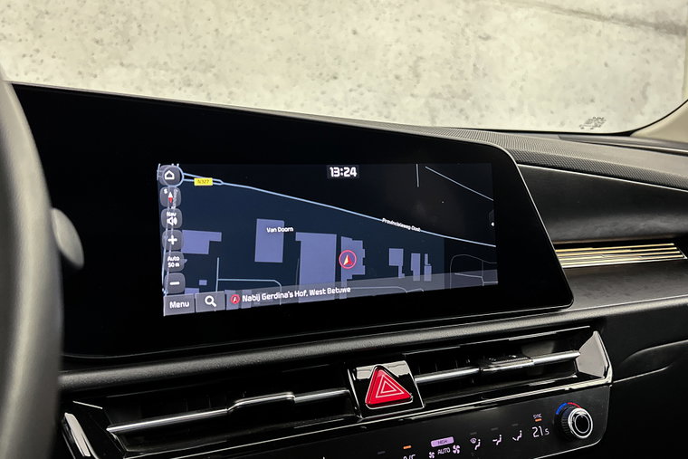 Vehicle Image 18