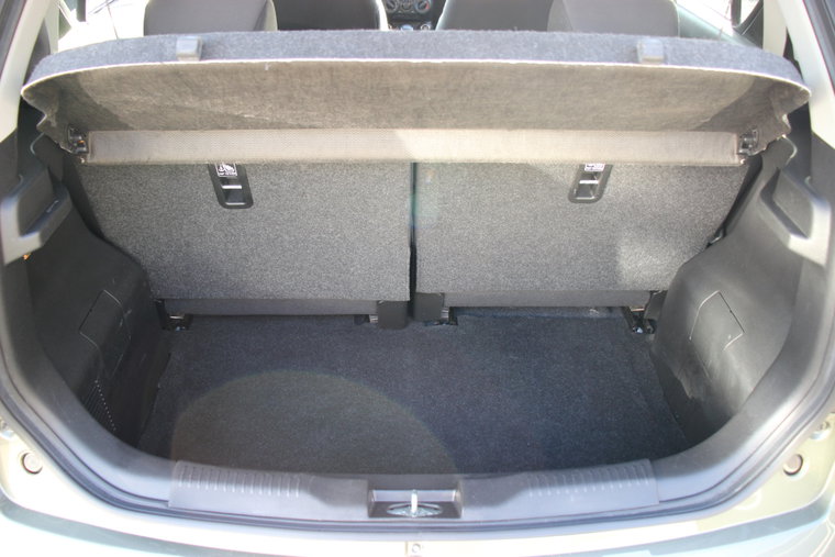 Vehicle Image 12