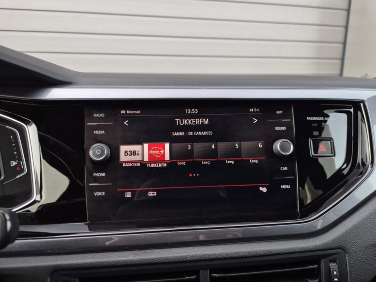 Vehicle Image 21