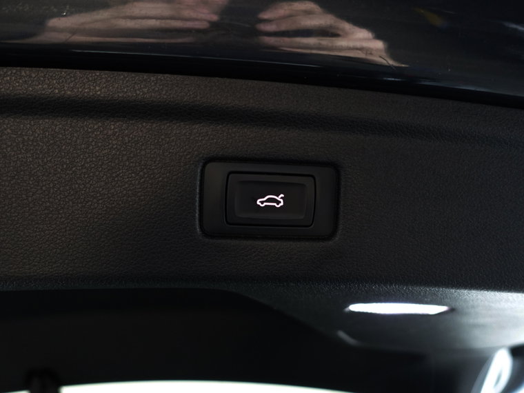 Vehicle Image 40
