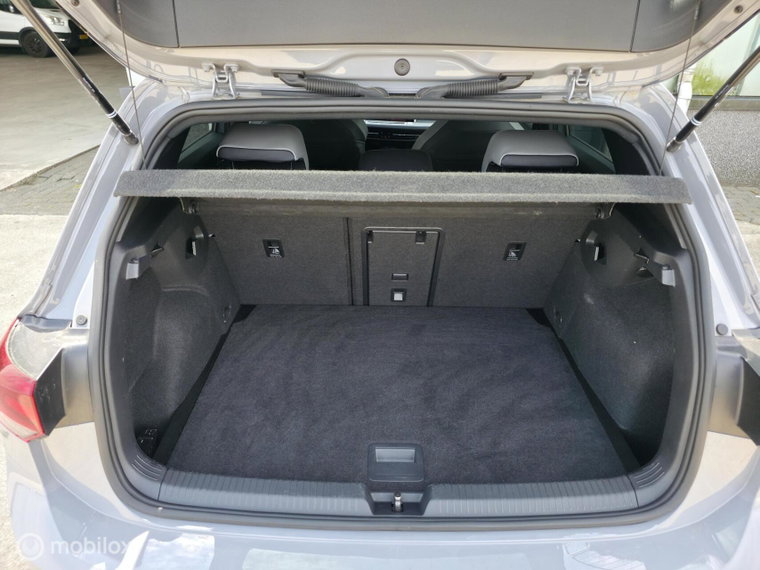 Vehicle Image 33