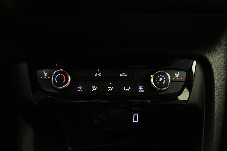 Vehicle Image 28