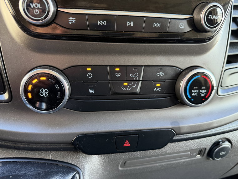 Vehicle Image 27