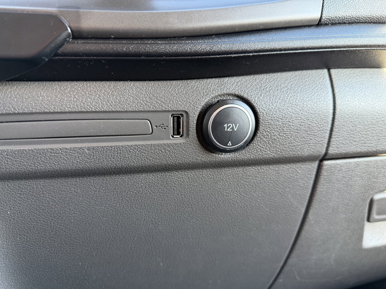 Vehicle Image 28