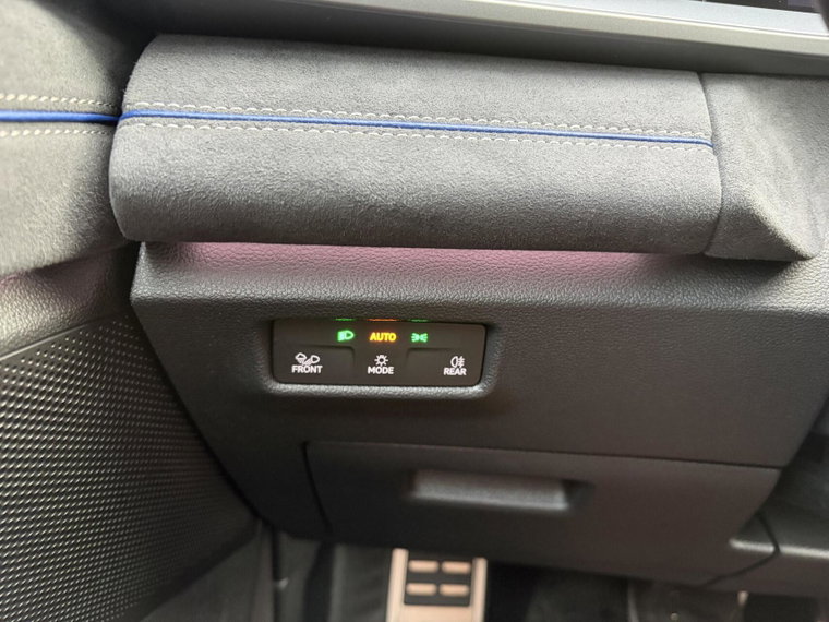 Vehicle Image 23