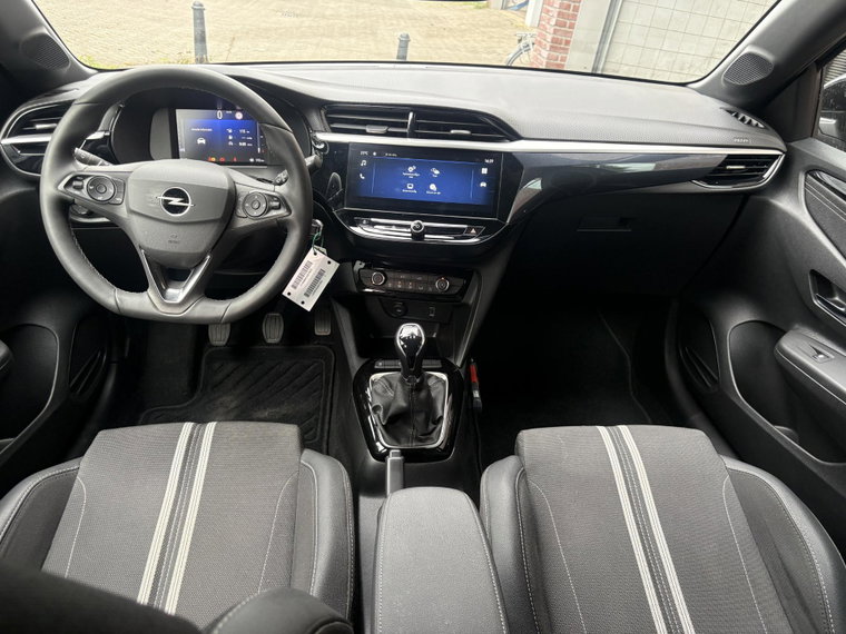 Vehicle Image 12