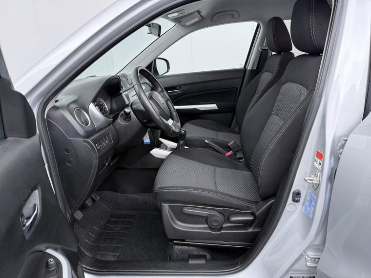 Vehicle Image 10