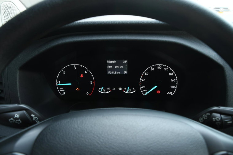 Vehicle Image 14