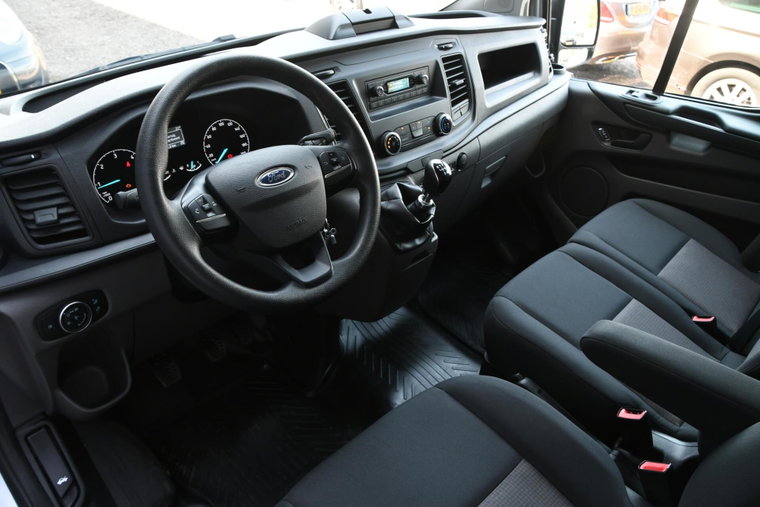 Vehicle Image 18