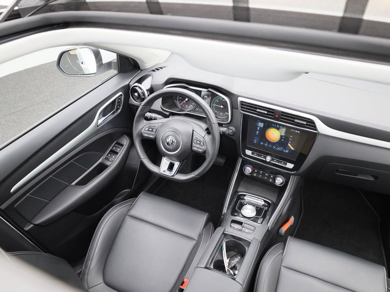 Vehicle Image 32