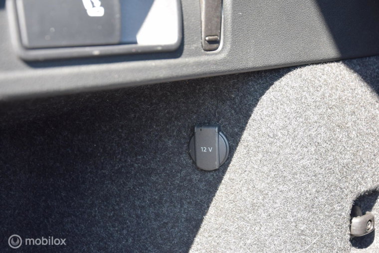Vehicle Image 27