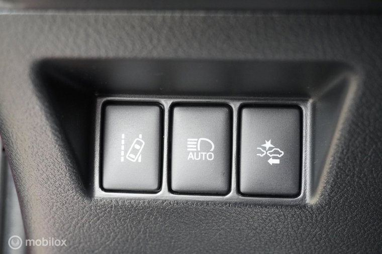 Vehicle Image 26