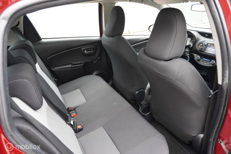 Vehicle Image 11