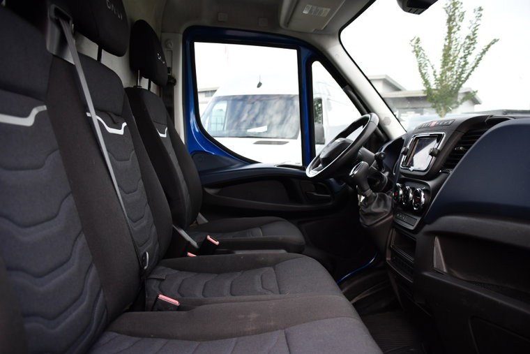 Vehicle Image 26