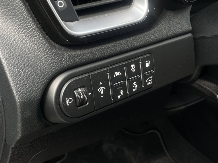 Vehicle Image 28