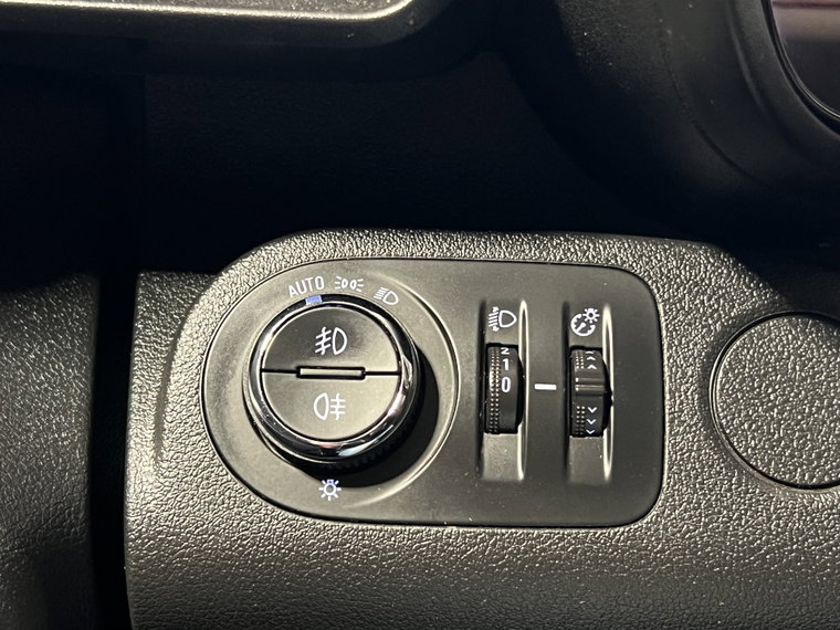 Vehicle Image 26
