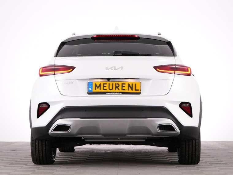 Vehicle Image 32