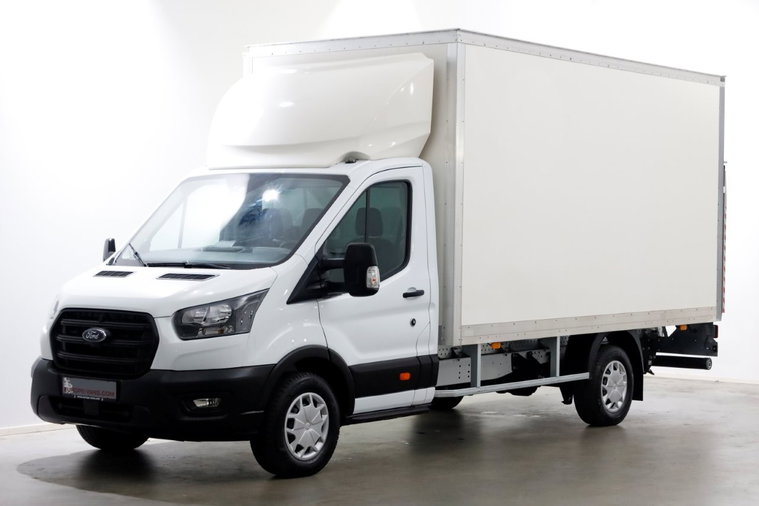 Vehicle Image 9