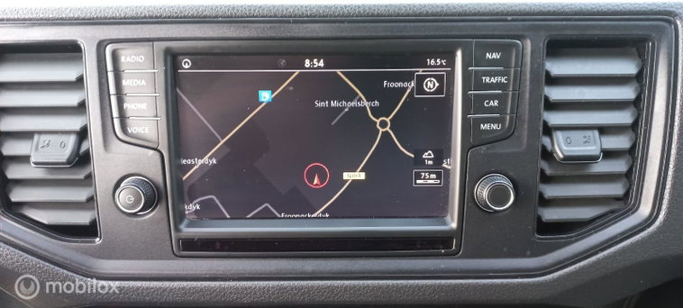 Vehicle Image 16