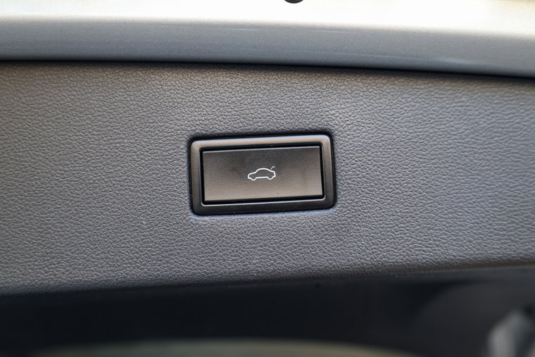 Vehicle Image 52