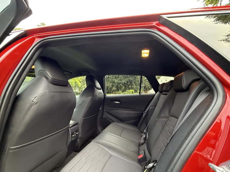 Vehicle Image 14