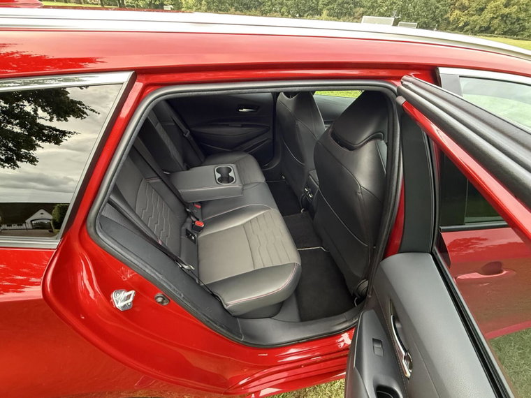 Vehicle Image 15