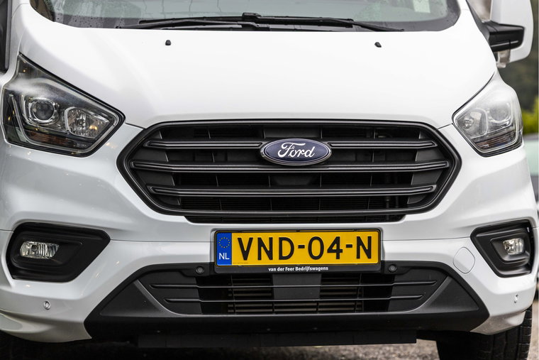 Vehicle Image 12