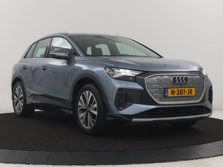 Vehicle Image 35