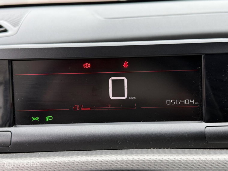 Vehicle Image 17