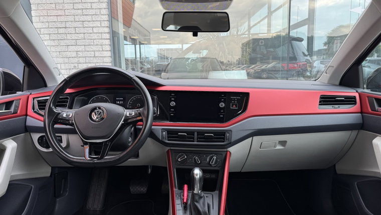 Vehicle Image 14