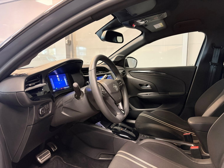 Vehicle Image 25
