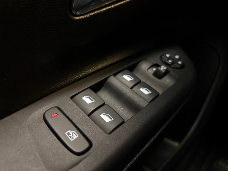 Vehicle Image 41