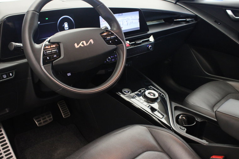 Vehicle Image 14