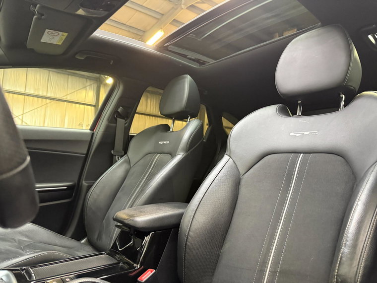 Vehicle Image 14