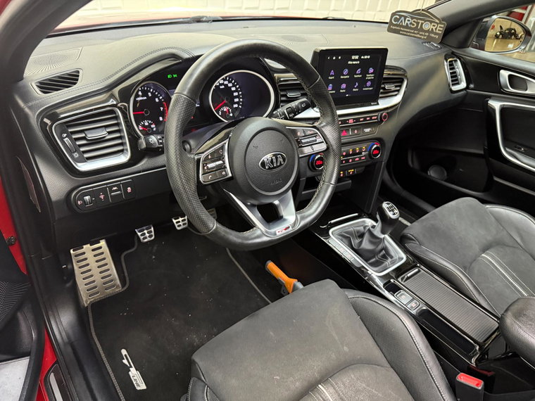 Vehicle Image 30