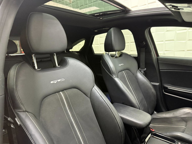 Vehicle Image 37