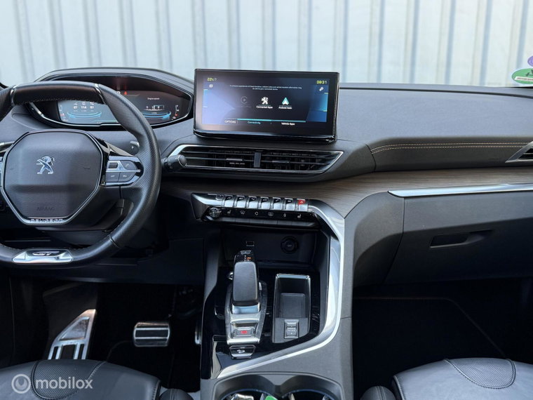 Vehicle Image 22