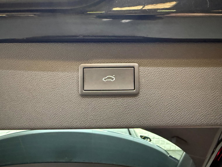 Vehicle Image 45