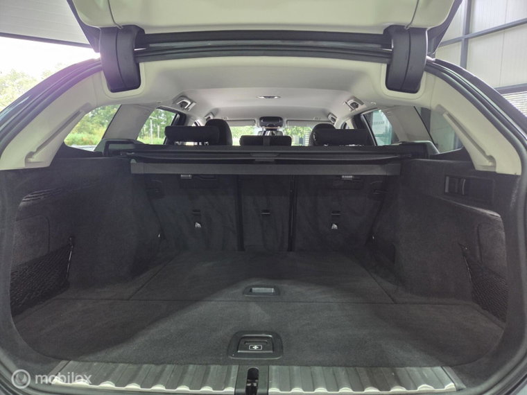 Vehicle Image 48