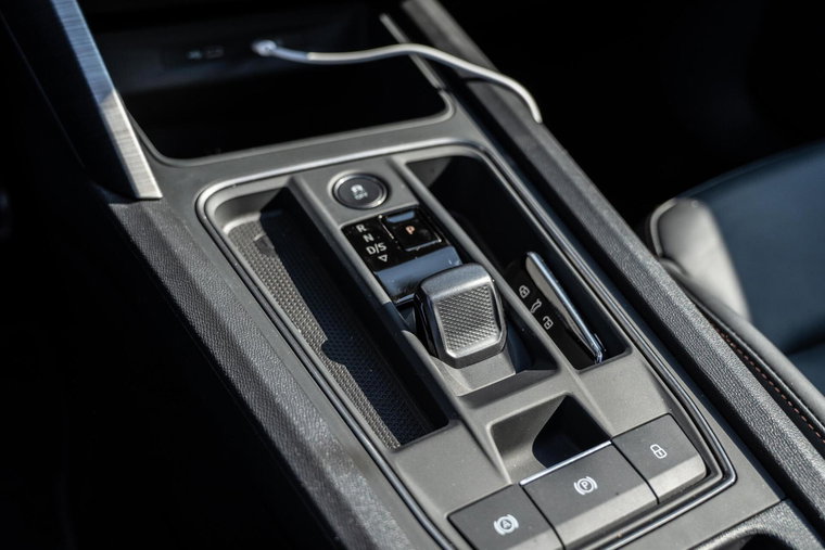 Vehicle Image 32