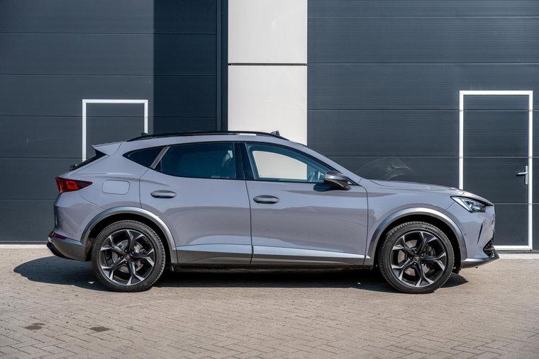 Vehicle Image 6
