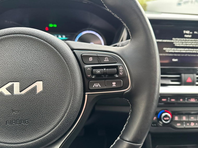 Vehicle Image 24
