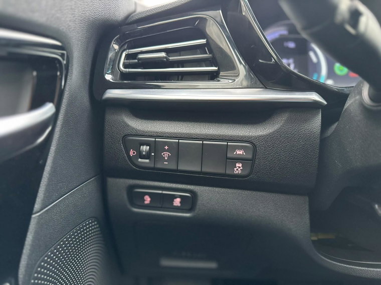 Vehicle Image 40
