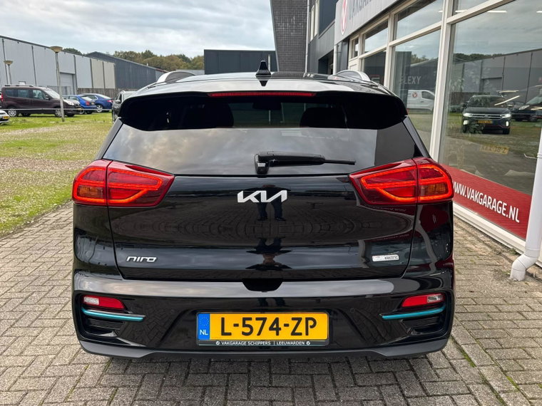 Vehicle Image 42