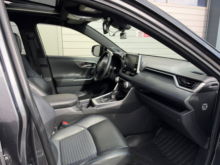 Vehicle Image 48
