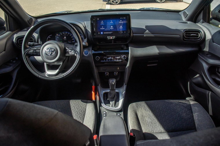Vehicle Image 12