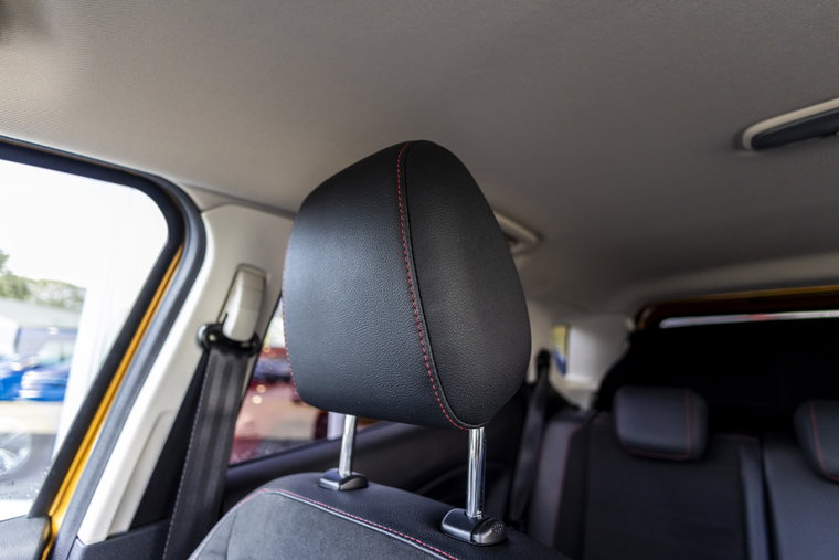 Vehicle Image 12