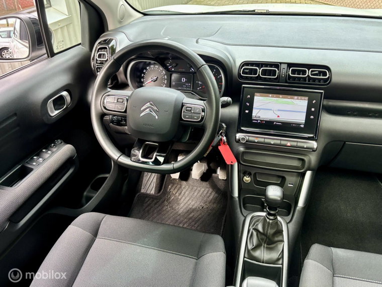 Vehicle Image 12